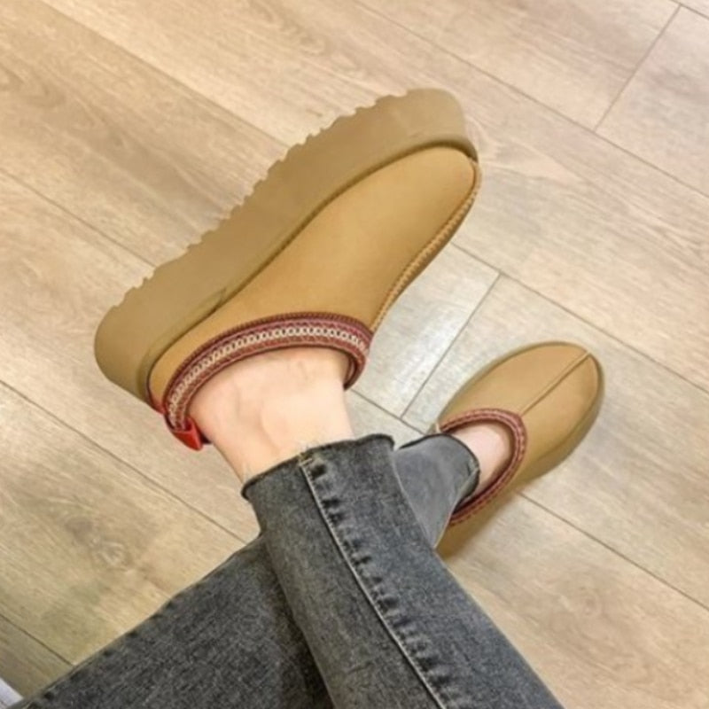 Snow plush sneakers